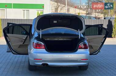 Седан BMW 5 Series 2005 в 