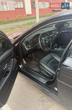 Седан BMW 5 Series 2012 в 