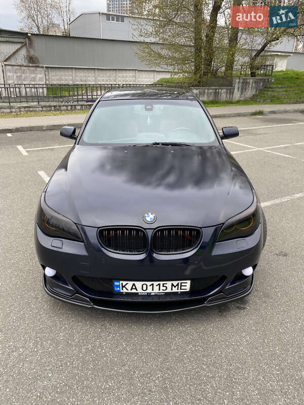 Седан BMW 5 Series 2003 в Киеве