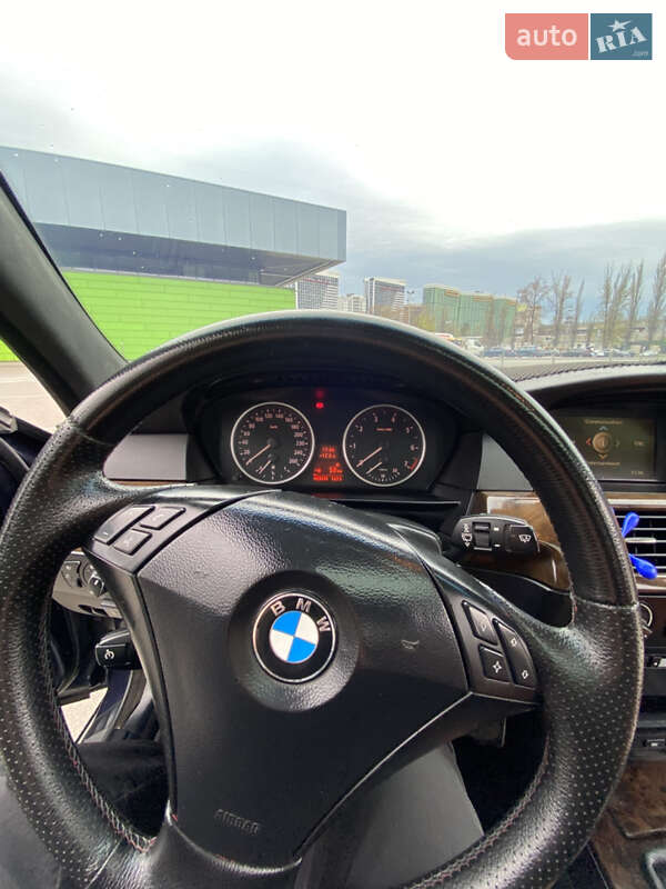 Седан BMW 5 Series 2003 в Киеве