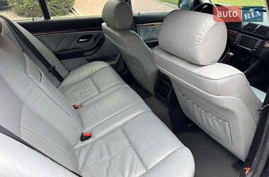 Седан BMW 5 Series 2001 в 