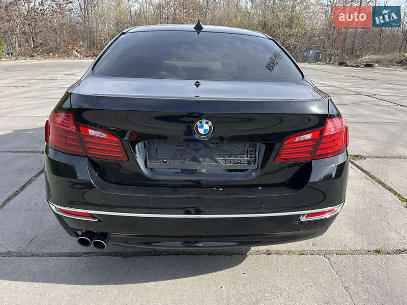 Седан BMW 5 Series 2013 в Черновцах