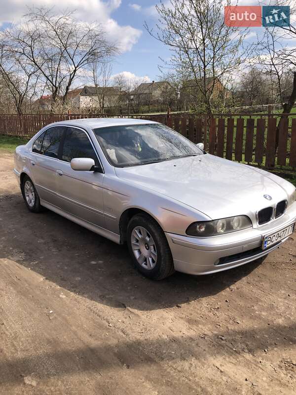 Седан BMW 5 Series 2002 в Львове