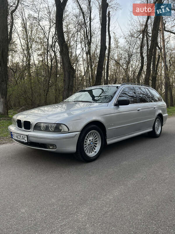 BMW 5 Series 2001