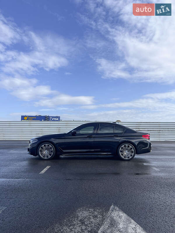 Седан BMW 5 Series 2017 в Львові