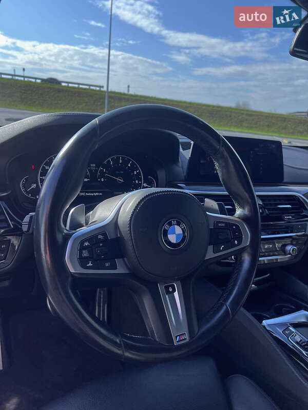 Седан BMW 5 Series 2017 в Львові