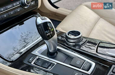 Седан BMW 5 Series 2012 в 
