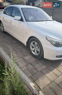 Седан BMW 5 Series 2008 в 