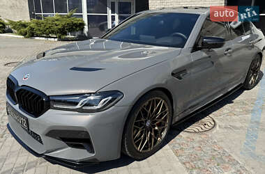Седан BMW 5 Series 2021 в 