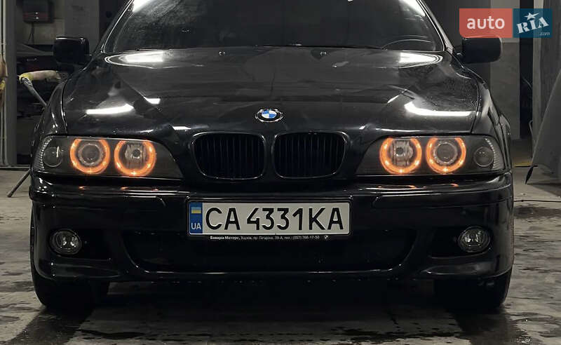 Седан BMW 5 Series 2000 в 