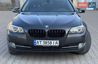Седан BMW 5 Series 2010 в 