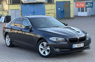 Седан BMW 5 Series 2010 в 