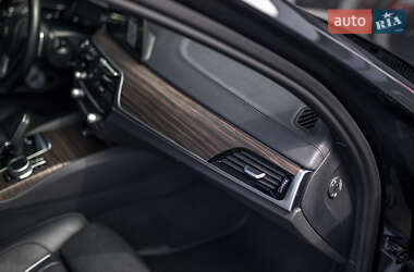 Седан BMW 5 Series 2017 в 