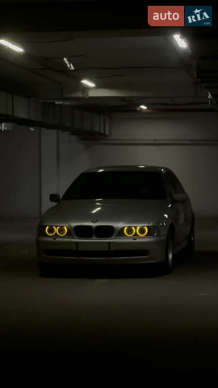 Седан BMW 5 Series 2003 в 