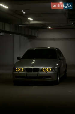 Седан BMW 5 Series 2003 в 