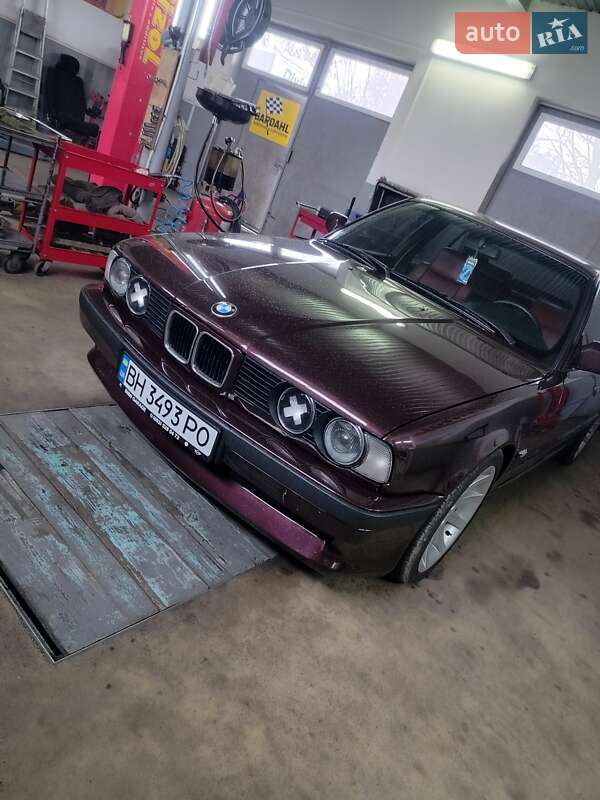 Седан BMW 5 Series 1990 в 