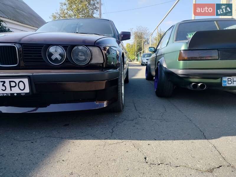 Седан BMW 5 Series 1990 в Овидиополе