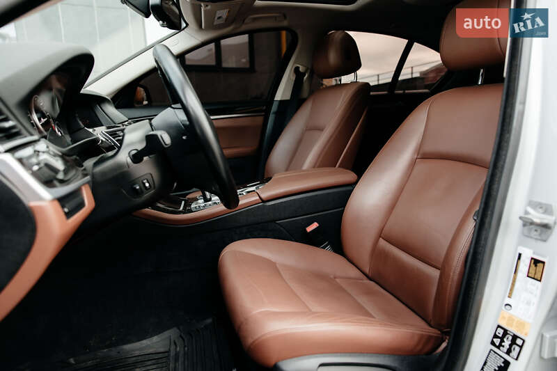 Седан BMW 5 Series 2015 в Києві