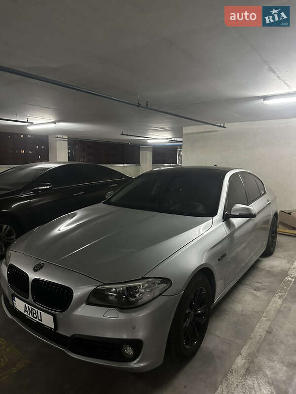 Седан BMW 5 Series 2015 в Києві