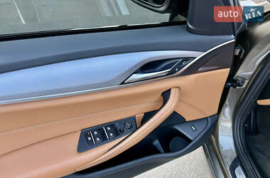 Седан BMW 5 Series 2017 в 