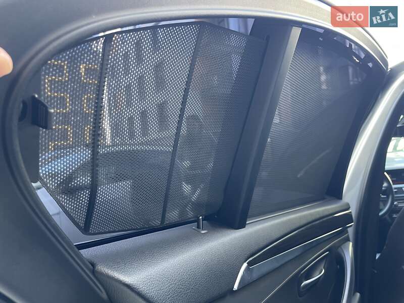 Седан BMW 5 Series 2014 в Львові