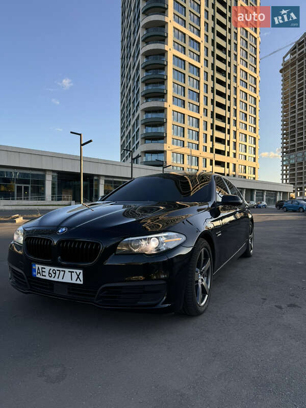 Седан BMW 5 Series 2013 в Днепре