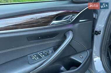 Седан BMW 5 Series 2017 в 