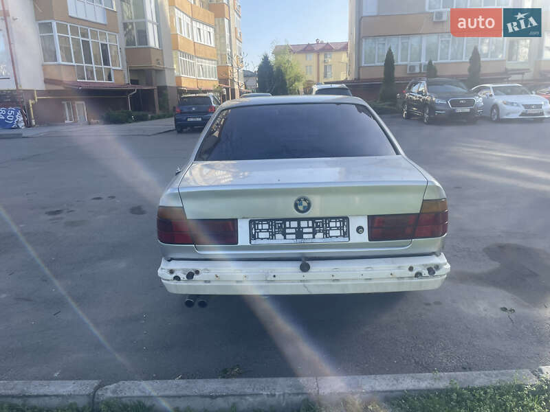 Седан BMW 5 Series 1991 в Києві
