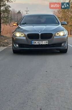 Седан BMW 5 Series 2012 в 