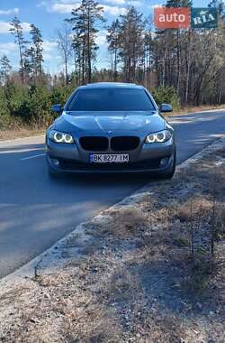 Седан BMW 5 Series 2012 в Березному