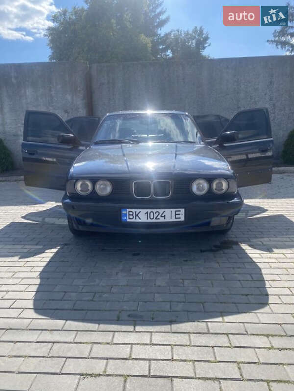 Седан BMW 5 Series 1993 в 