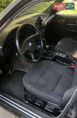 Седан BMW 5 Series 1992 в 
