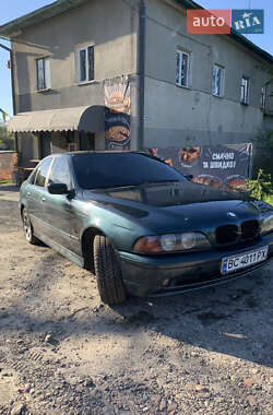 Седан BMW 5 Series 2000 в 