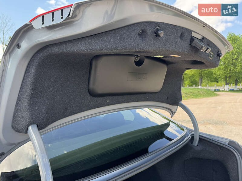 Седан BMW 5 Series 2015 в Житомире