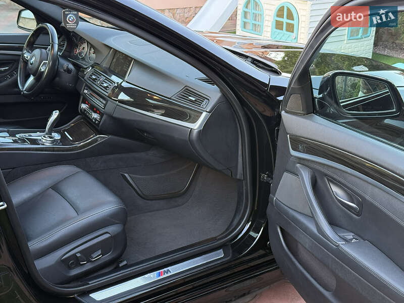 Седан BMW 5 Series 2014 в Вараші