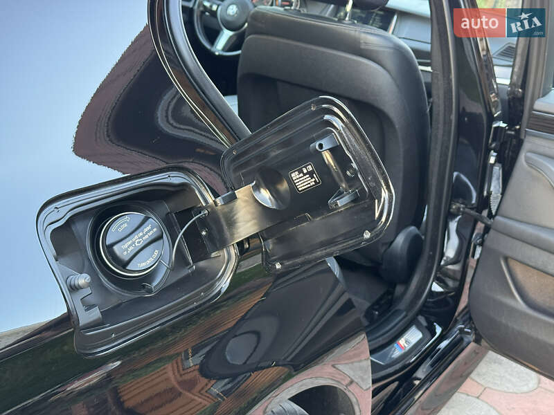 Седан BMW 5 Series 2014 в Вараші