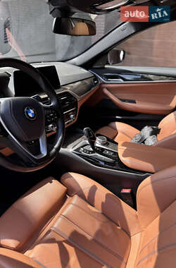 Седан BMW 5 Series 2020 в 