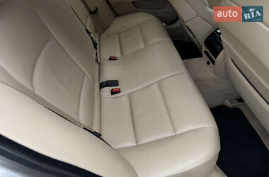 Седан BMW 5 Series 2012 в 