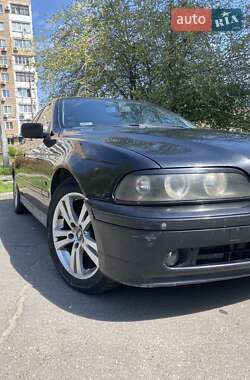 Седан BMW 5 Series 2001 в 
