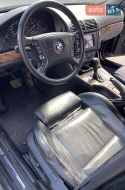 Седан BMW 5 Series 2001 в 