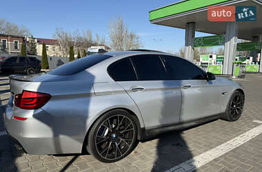 Седан BMW 5 Series 2012 в 