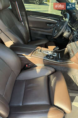 Седан BMW 5 Series 2012 в 