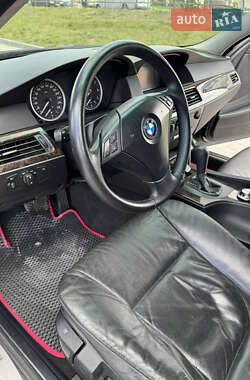 Седан BMW 5 Series 2005 в 
