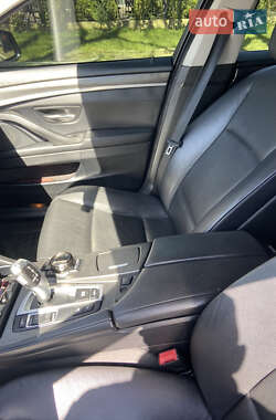 Седан BMW 5 Series 2012 в 