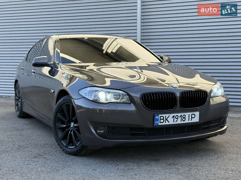 Седан BMW 5 Series 2012 в Рівному