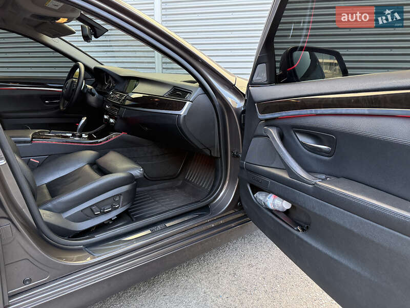 Седан BMW 5 Series 2012 в Рівному