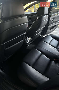 Седан BMW 5 Series 2012 в 
