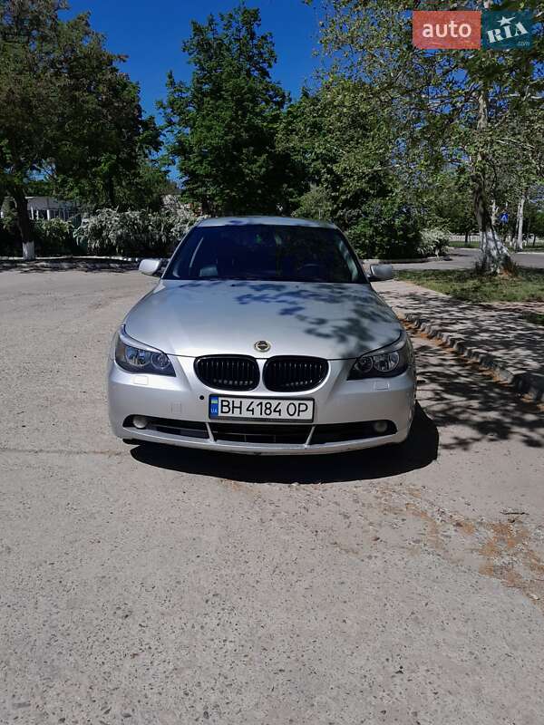 BMW 5 Series 2004