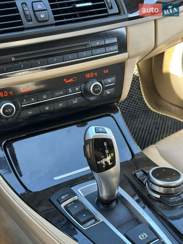 Седан BMW 5 Series 2013 в Львове