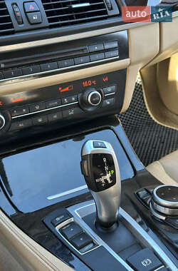 Седан BMW 5 Series 2013 в 